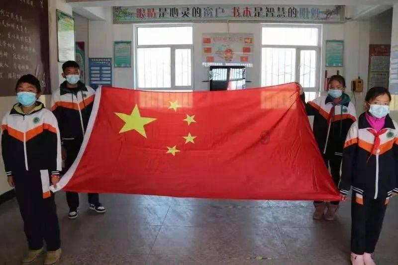 请问大神这是什么球鞋啊、？